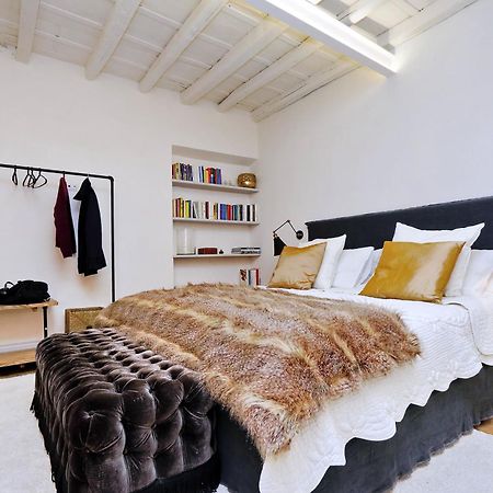 Luxury Charme Between Pantheon And Spanish Steps Рим Екстер'єр фото