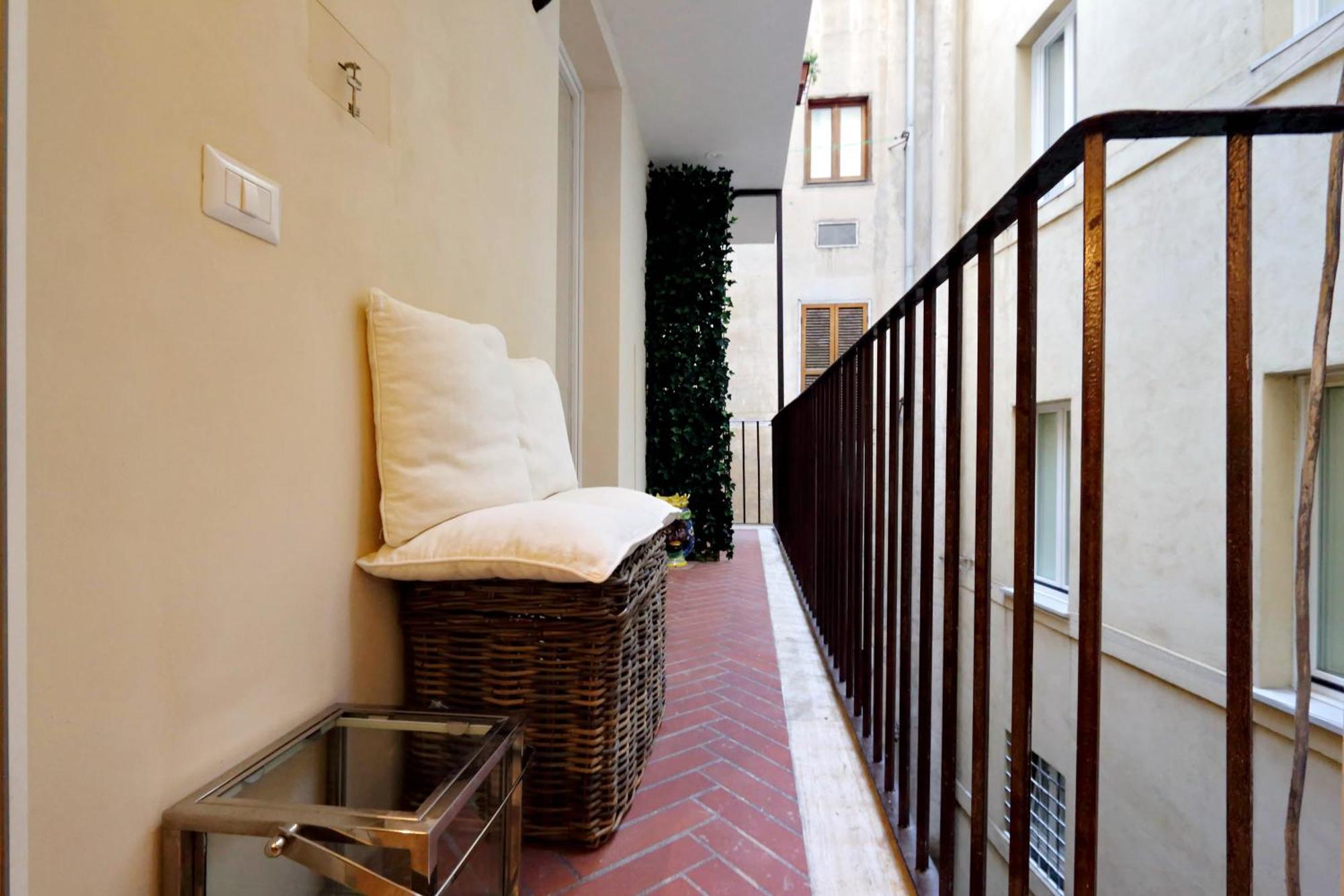 Luxury Charme Between Pantheon And Spanish Steps Рим Екстер'єр фото