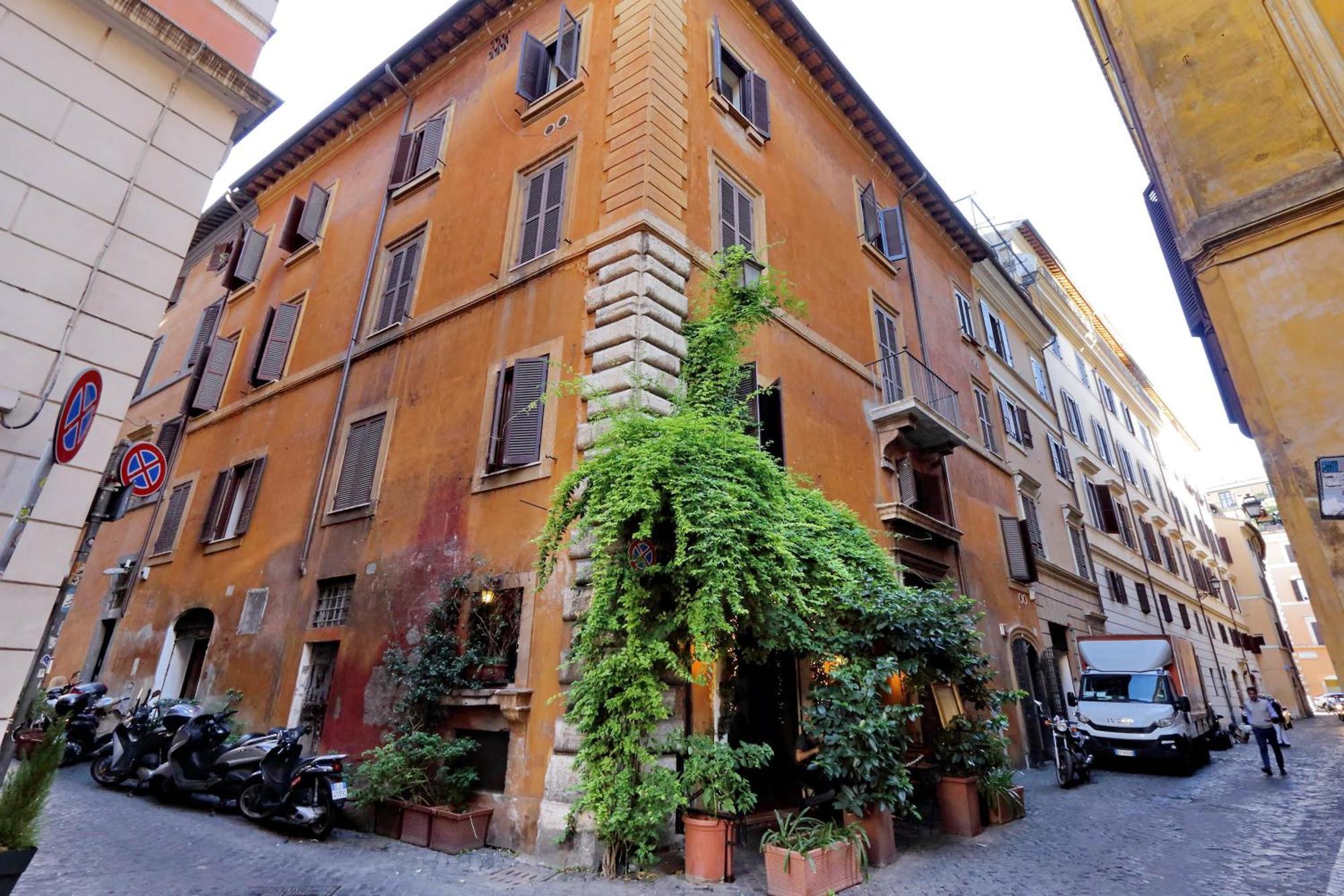 Luxury Charme Between Pantheon And Spanish Steps Рим Екстер'єр фото