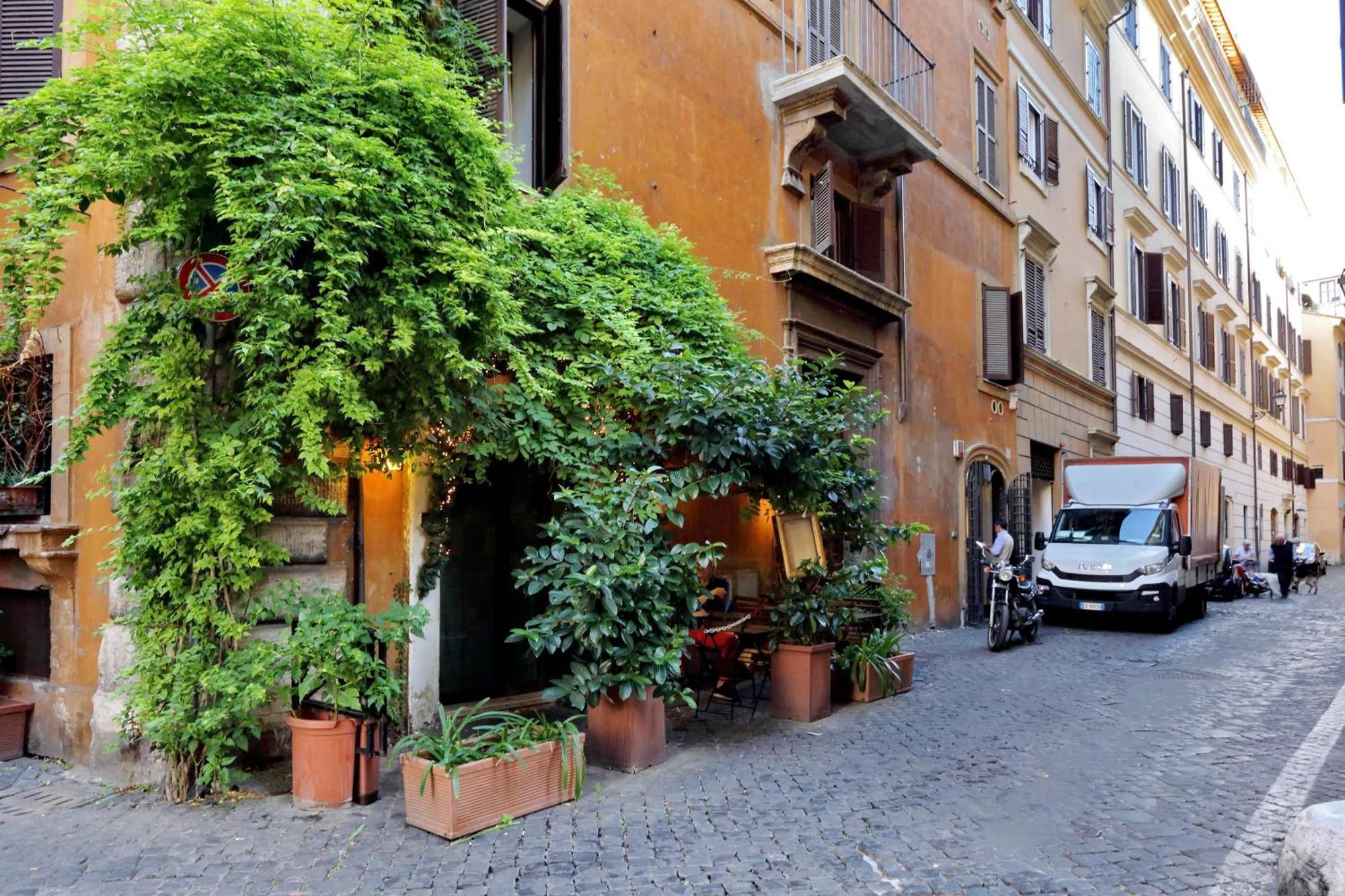 Luxury Charme Between Pantheon And Spanish Steps Рим Екстер'єр фото